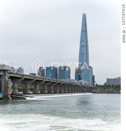 Lotte World Tower skyscraper and Han River in Seoul South Korea 107587419