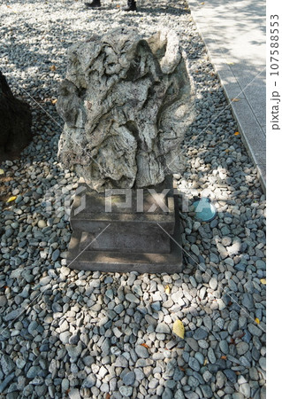 日本各地にある浅間神社の総本社富士山本宮浅間大社は霊峰富士山のお膝元、静岡県富士宮市にある神社です。 日本各地にある浅間神社の総本社富士山本宮浅間大社は霊峰富士山のお膝元、静岡県富士宮市にある神社です。 107588553