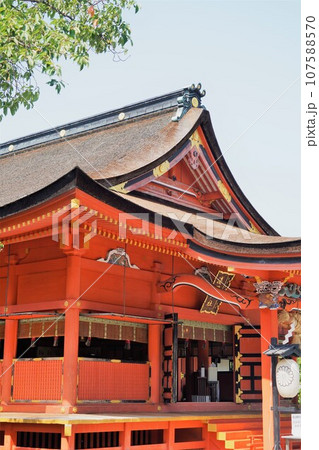 日本各地にある浅間神社の総本社富士山本宮浅間大社は霊峰富士山のお膝元、静岡県富士宮市にある神社です。 日本各地にある浅間神社の総本社富士山本宮浅間大社は霊峰富士山のお膝元、静岡県富士宮市にある神社です。 107588570