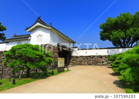 【大分県】快晴の府内城 大手門（大分城址公園） 107590283