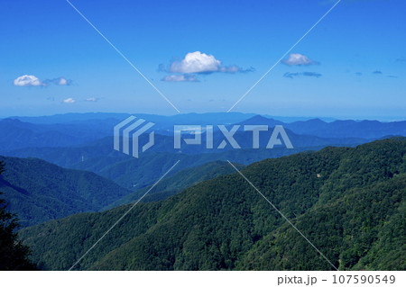 夜叉ケ池山から見た街並み 107590549