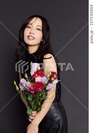 秋服ファッションポートレート 107590804