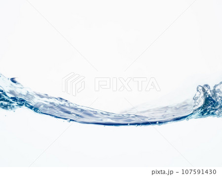 水　流れ　波 107591430