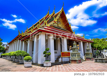 The pavilion of Wat Pho is a major tourist attraction in Thailand 107602910