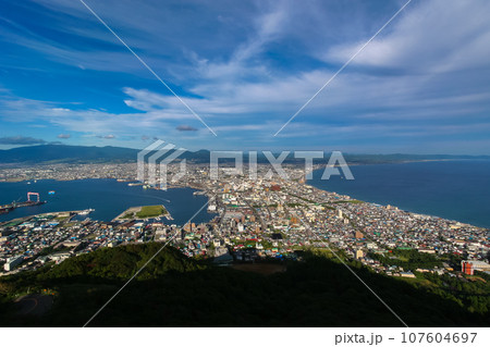 9月の空、函館山山頂から 9月の空、函館山山頂から 107604697