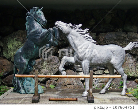 貴船神社　神馬像 107604751