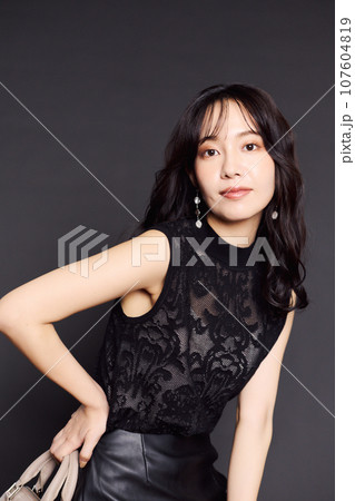 秋服ファッションポートレート 秋服ファッションポートレート 107604819