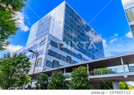 東京　足立区　北千住駅東口にある東京電機大学 107605112