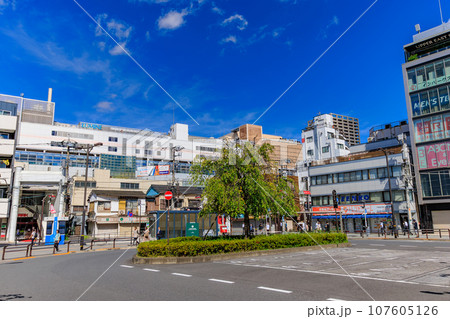 東京　足立区　北千住駅 （東口ロータリー） 107605126