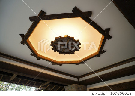 揚輝荘聴松閣 107606018