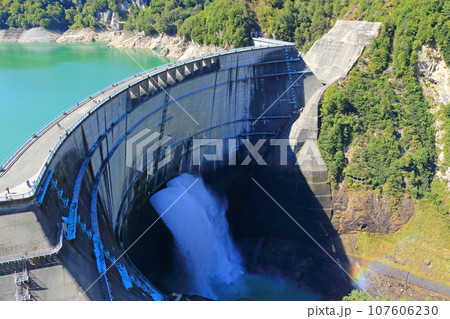 秋の黒部ダム 107606230