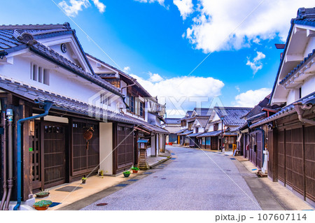 丹波篠山 河原町妻入商家群 107607114