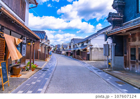 丹波篠山 河原町妻入商家群 107607124