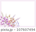 紫の実の植物を飾ったフレーム素材 107607494