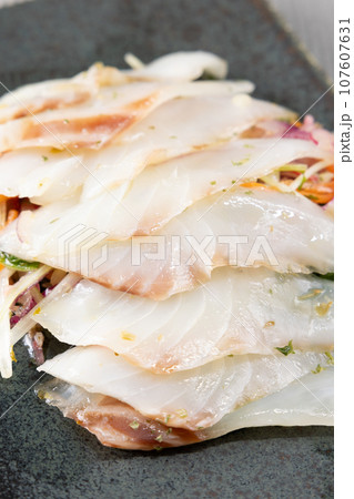おいしいタイのカルパッチョ おいしいタイのカルパッチョ 107607631