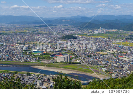 岐阜城から望む長良橋方面の眺望 岐阜城から望む長良橋方面の眺望 107607786