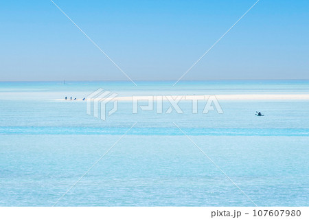 宮古島の幻の島　ユニの浜 107607980