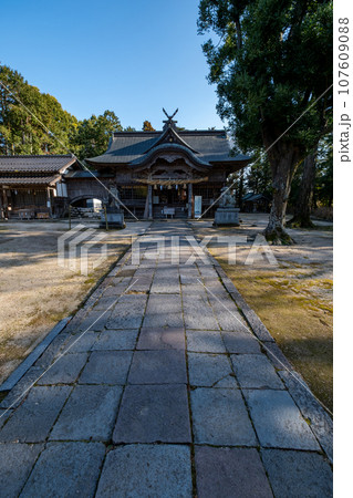 大神山神社（本社）拝殿　鳥取県米子市尾高 107609088