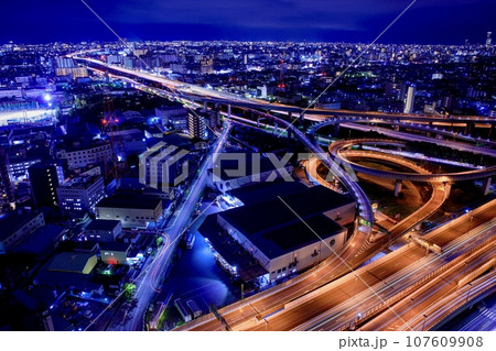 日本夜景遺産、東大阪市役所22階展望ロビーから眺める東大阪ジャンクションの夜景(クール系) 日本夜景遺産、東大阪市役所22階展望ロビーから眺める東大阪ジャンクションの夜景(クール系) 107609908