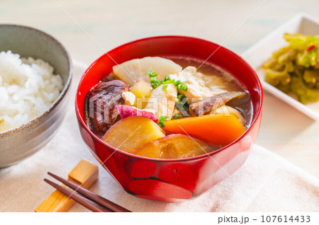 具だくさんのけんちん汁 107614433