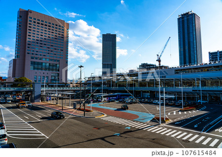 JR広島駅北口の風景 広島県広島市南区 JR広島駅北口の風景 広島県広島市南区 107615484