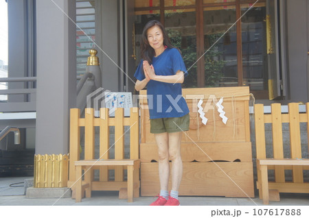 健康的長身女性のポートレート 健康的長身女性のポートレート 107617888