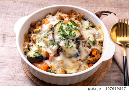 なすとトマトのチーズ焼き なすとトマトのチーズ焼き 107619847