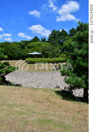 名古屋城22 二の丸庭園 107624409