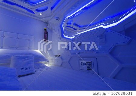 宇宙船を模したカプセルホテル / capsule hotel in Singapore 107629031
