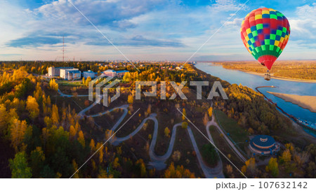Aerial top vew of winding road in the city Aerial top vew of winding road in the city 107632142