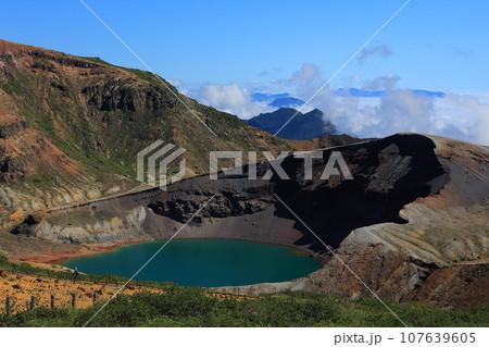 登山道から見た景色 107639605