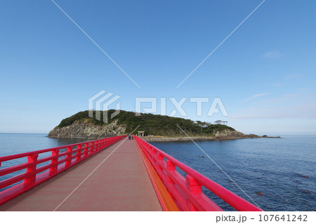 越前海岸 雄島と雄島橋 越前海岸 雄島と雄島橋 107641242