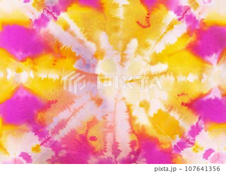 タイダイ。花のようなタイダイの背景テクスチャ。ピンクと黄色。 107641356