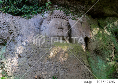 熊野磨崖仏　大分県豊後高田市　日本最大級 107642693