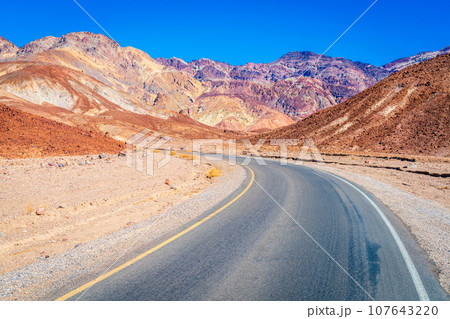 Road through Death Valley 107643220