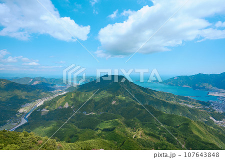 便石山 象の背から見た天狗倉山 107643848