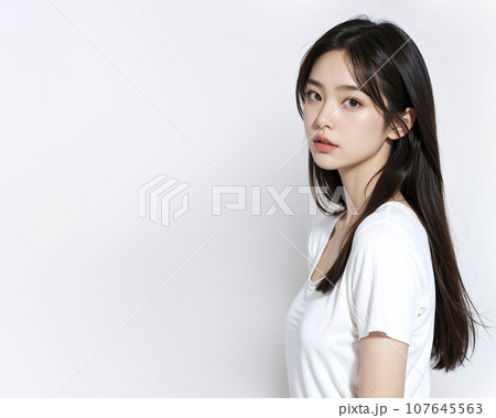 白い服を着た清潔感のある女性(AI生成画像) 白い服を着た清潔感のある女性(AI生成画像) 107645563