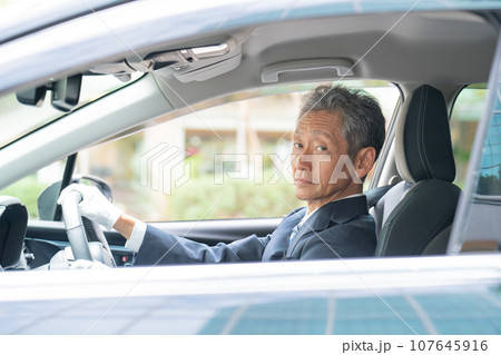 ドライバー　運転手　ライドシェア 107645916