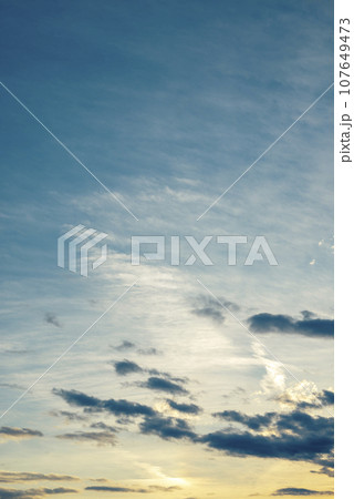 秋の夕焼け空 イメージ 107649473