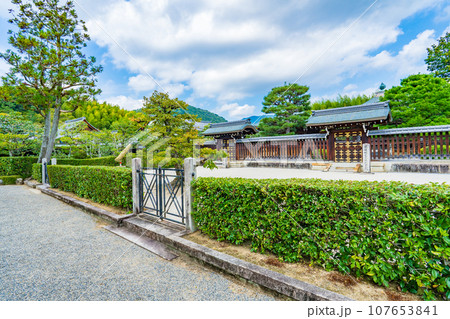 京都市右京区　第八十八代　後嵯峨天皇嵯峨南陵　第九十代　亀山天皇亀山陵 107653841