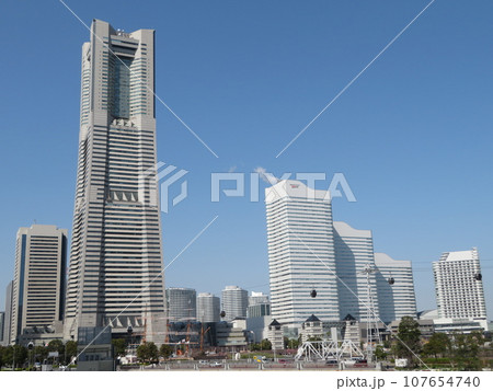 横浜市役所から見た景色 107654740