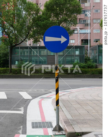 小道 小径 道すじ 107657737