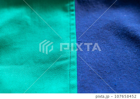 ミシンがけした縫い目 107658452