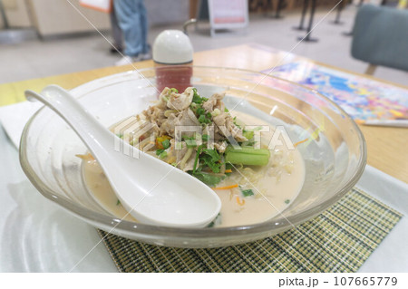 冷やし豚しゃぶ ラーメン 冷やし豚しゃぶ ラーメン 107665779