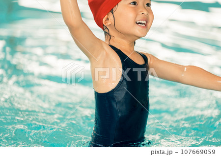 幼児向けのスイミングスクール 107669059