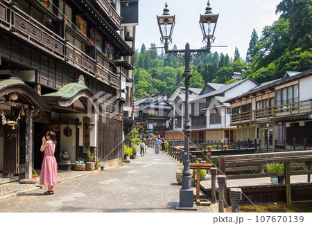 夏の銀山温泉 夏の銀山温泉 107670139