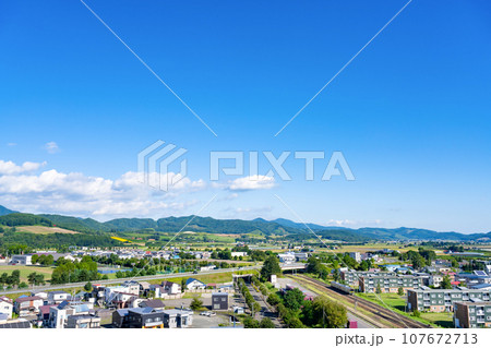 北海道富良野市の街並み 北海道富良野市の街並み 107672713
