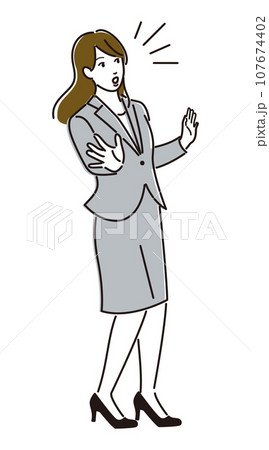 両手を上げて驚く女性の全身のイラスト 両手を上げて驚く女性の全身のイラスト 107674402