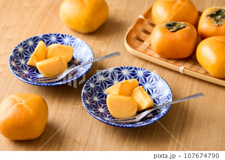 奈良県産 種無し柿(利根早生) 奈良県産 種無し柿(利根早生) 107674790