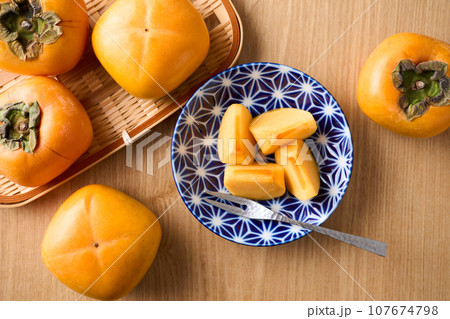 奈良県産 種無し柿(利根早生) 奈良県産 種無し柿(利根早生) 107674798